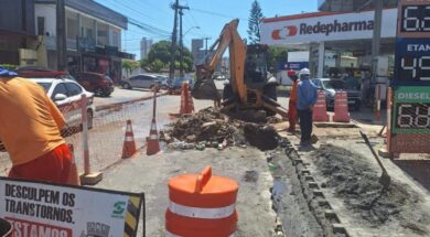 SEINFRA INTENSIFICA SERVIÇO DE DRENAGEM NA AVENIDA SANTA CATARINA PARA PREVENIR ALAGAMENTOS